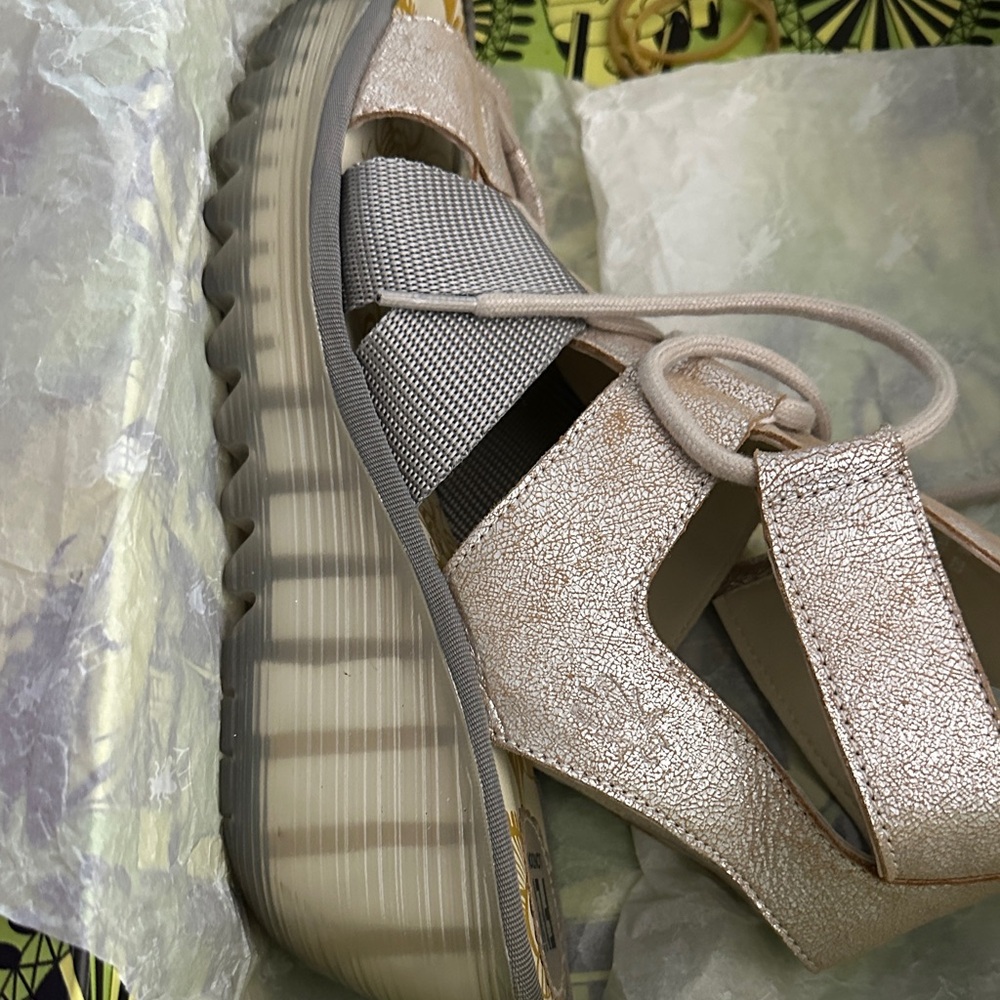 Fly London Cool Pearl Footwear - Picture 7 of 7